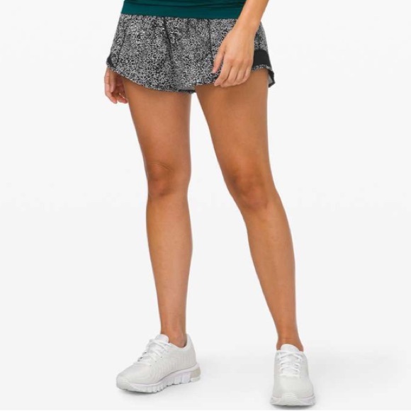 Lululemon Hotty Hot Short II | 4” Inseam | Polar Shift Inverse Alpine - Picture 4 of 11
